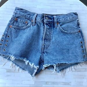 Levi’s 501 cut off jean shorts Size 24